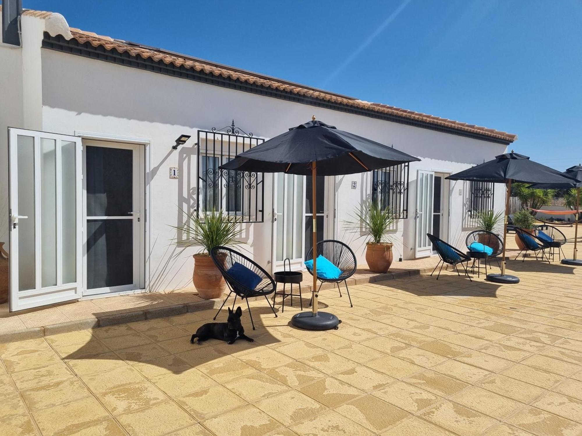 B&B Casa Blanca Oria Екстериор снимка